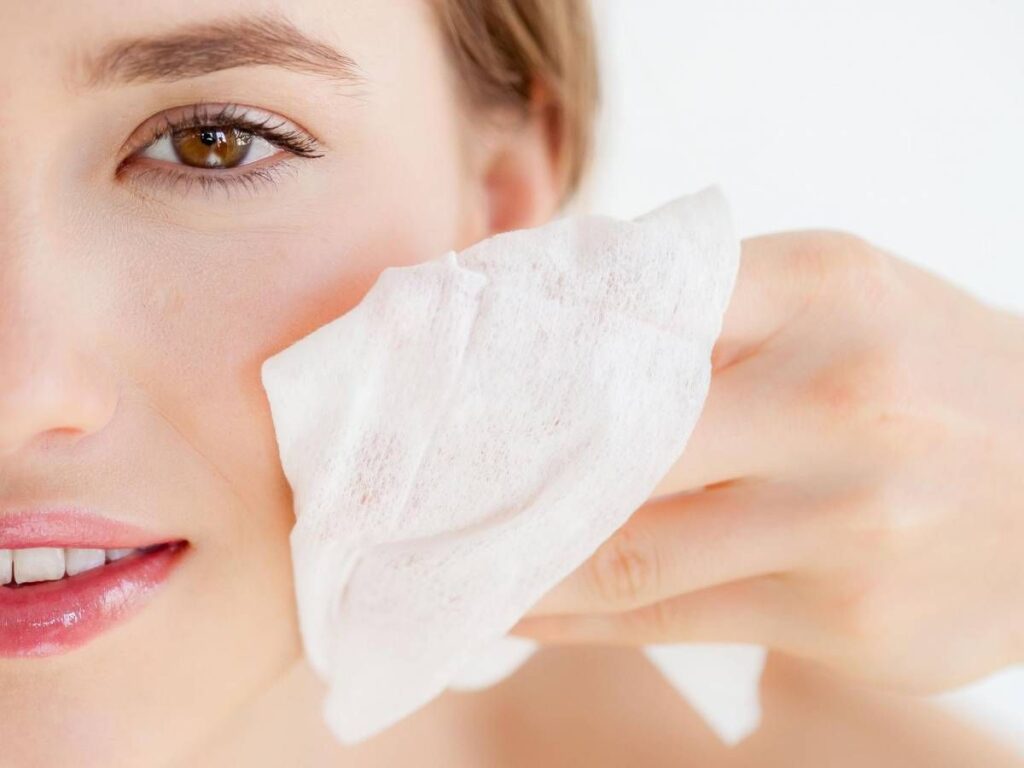 Can you use wet wipes to remove makeup